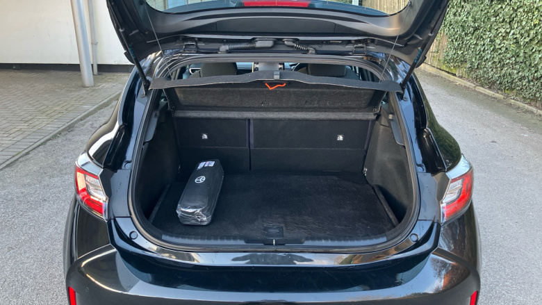 Toyota Corolla 1.8 VVT-i Hybrid Icon Tech 5dr CVT Hybrid Hatchback